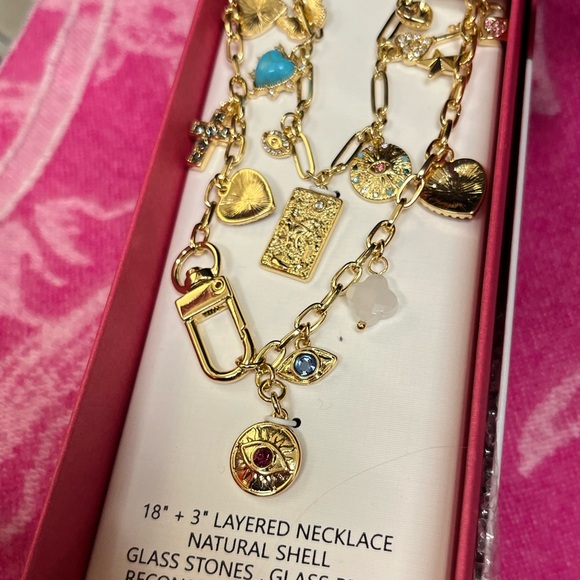 NWT ⚜️💖⚜️ House of Harlow 1960 golden tone charm necklace - Picture 10 of 11